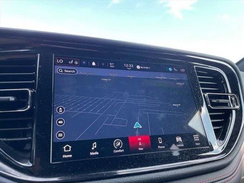 Used 2024 Dodge Durango GT image 15