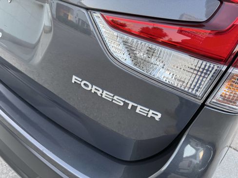 Used 2022 Subaru Forester Premium AWD/4WD image 43