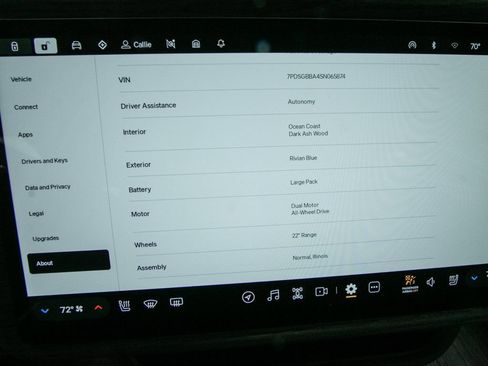 Used 2025 Rivian R1S Adventure Dual AWD/4WD image 4