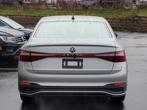 New 2026 Volkswagen Jetta SE FWD image 4