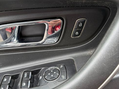 Used 2013 Ford Taurus SEL FWD image 10