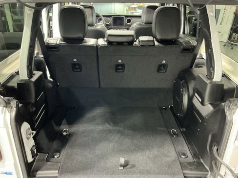 Used 2022 Jeep Wrangler Unlimited Sahara w/ Cold Weather Group image 35