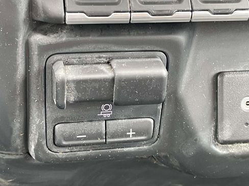 Used 2025 Chevrolet Silverado 3500 W/T AWD/4WD image 19