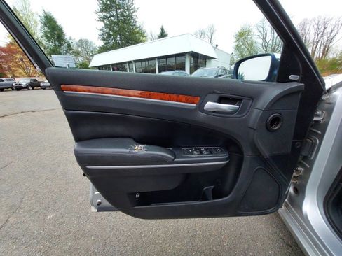 Used 2012 Chrysler 300 Limited image 8