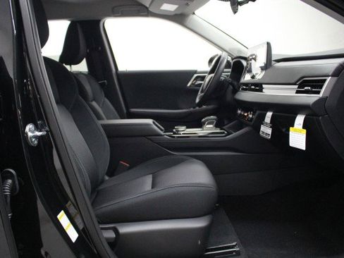 New 2026 Mitsubishi Outlander ES image 18