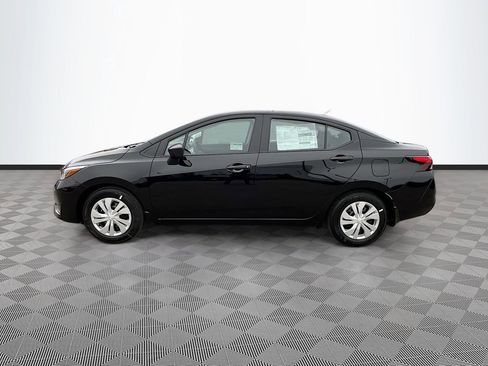 Used 2025 Nissan Versa S w/ Trunk Package FWD image 4