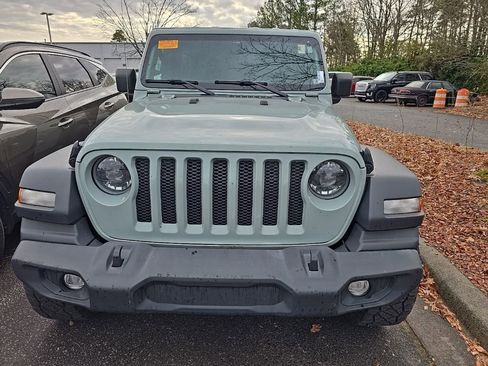 Used 2023 Jeep Wrangler Sport S image 7