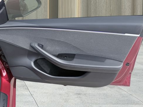Used 2025 Tesla Model 3 Long Range RWD image 34