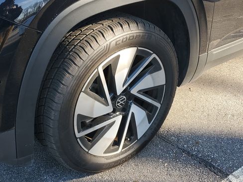 Used 2024 Volkswagen Atlas SE image 6