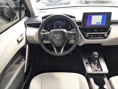 Certified 2026 Toyota Corolla Cross LE FWD image 17
