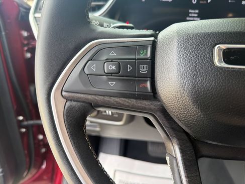 Used 2024 Jeep Grand Cherokee L Limited w/ Black Appearance Package RWD image 18