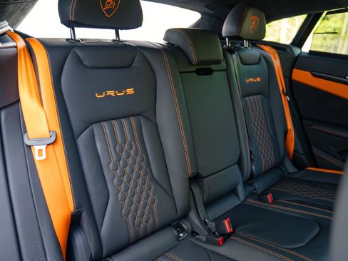 Used 2024 Lamborghini Urus S AWD/4WD image 51