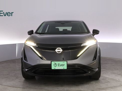 Used 2024 Nissan Ariya AWD image 12