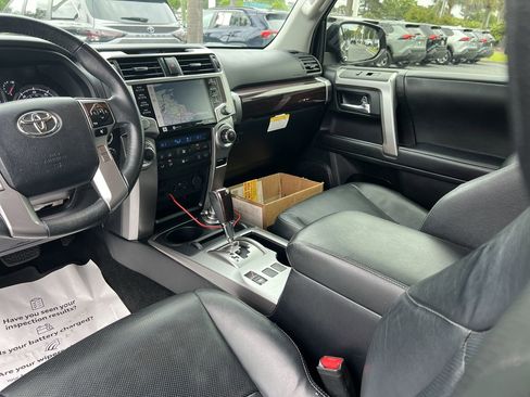 Used 2021 Toyota 4Runner Limited AWD/4WD image 30