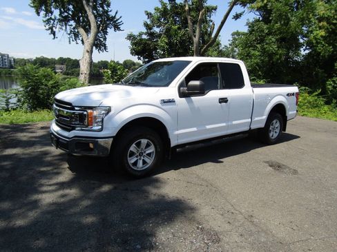 Used 2018 Ford F150 XLT w/ Trailer Tow Package AWD/4WD image 2