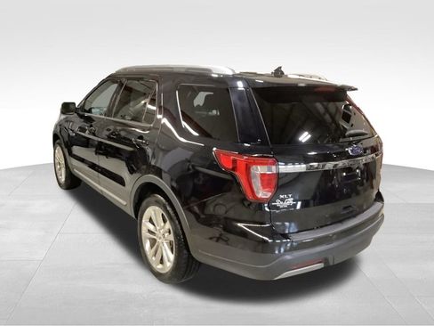 Used 2019 Ford Explorer XLT w/ Equipment Group 202A AWD/4WD image 6