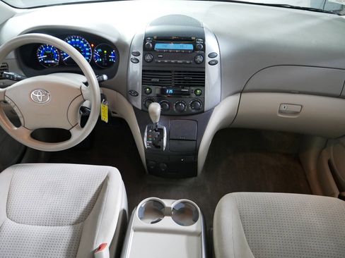 Used 2006 Toyota Sienna LE FWD image 10