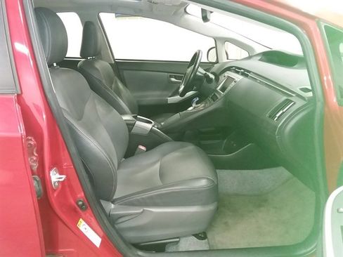 Used 2015 Toyota Prius Four w/ Deluxe Solar Roof Package image 14