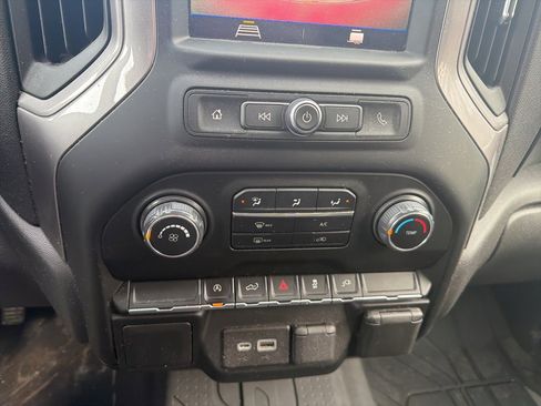 Used 2022 Chevrolet Silverado 1500 Custom w/ Safety Confidence Package image 20