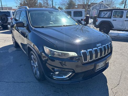 Used 2019 Jeep Cherokee Limited image 8