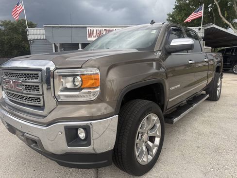 Used 2014 GMC Sierra 1500 SLT w/ SLT Crew Cab Value Package AWD/4WD image 14