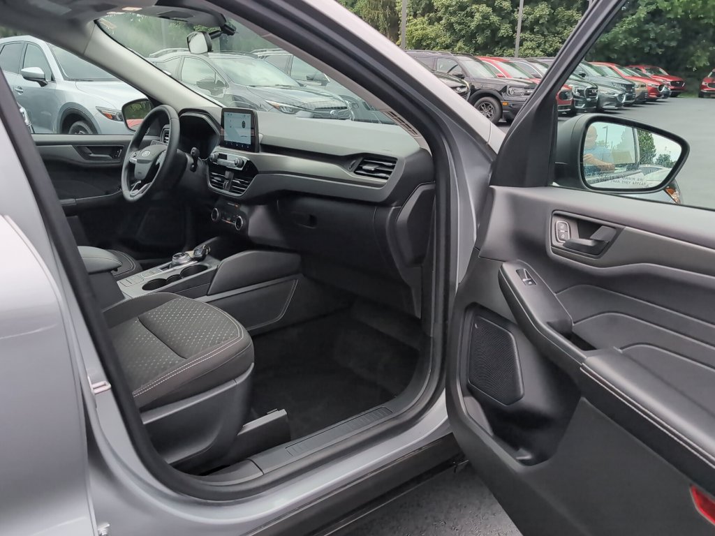 Used 2024 Ford Escape Active AWD/4WD image 6