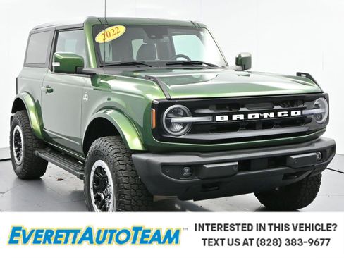 Used 2022 Ford Bronco Outer Banks AWD/4WD image 1