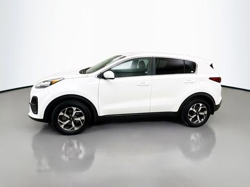 Used 2020 Kia Sportage LX image 4