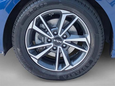 Used 2023 Kia Forte LXS FWD image 23