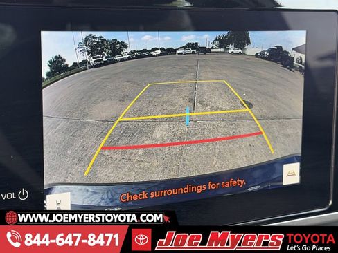 Used 2025 Toyota Camry SE image 19