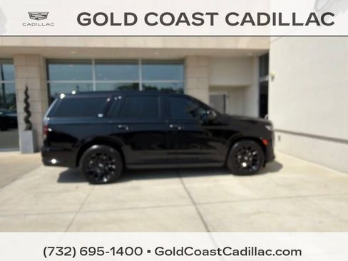 Used 2023 Cadillac Escalade Sport Platinum w/ LPO, ONYX Package AWD/4WD image 4