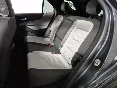 Used 2018 Chevrolet Equinox LT FWD image 24