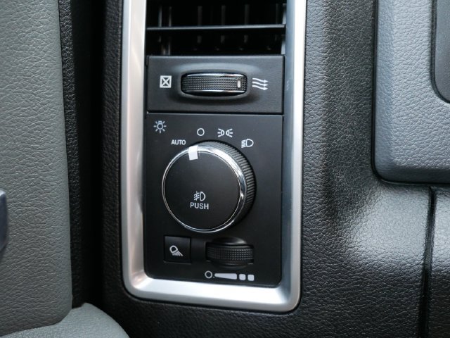 Used 2019 RAM 1500 Warlock AWD/4WD image 23