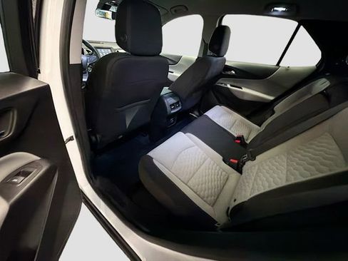 Used 2019 Chevrolet Equinox LS image 22