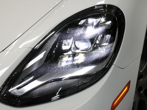 Certified 2023 Porsche Panamera 4 w/ Premium Package image 15