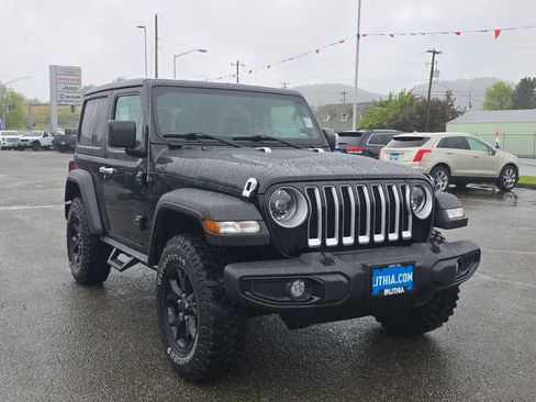 Used 2023 Jeep Wrangler Willys AWD/4WD image 7