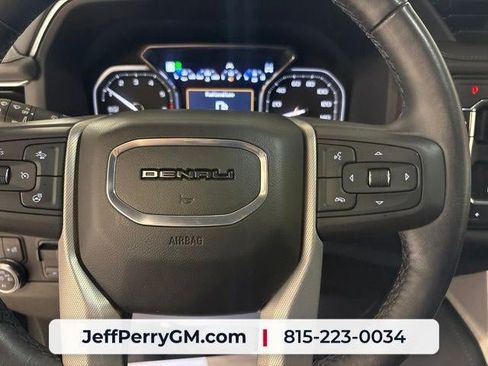 Used 2021 GMC Yukon Denali w/ Denali Ultimate Package AWD/4WD image 16