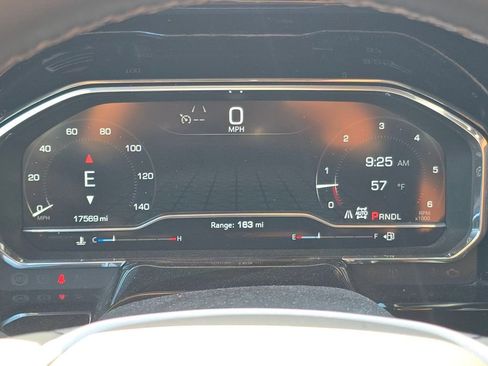 Used 2025 GMC Sierra 1500 SLT image 17