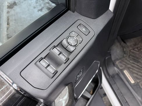 Used 2020 Ford F250 Lariat w/ Lariat Value Package image 22