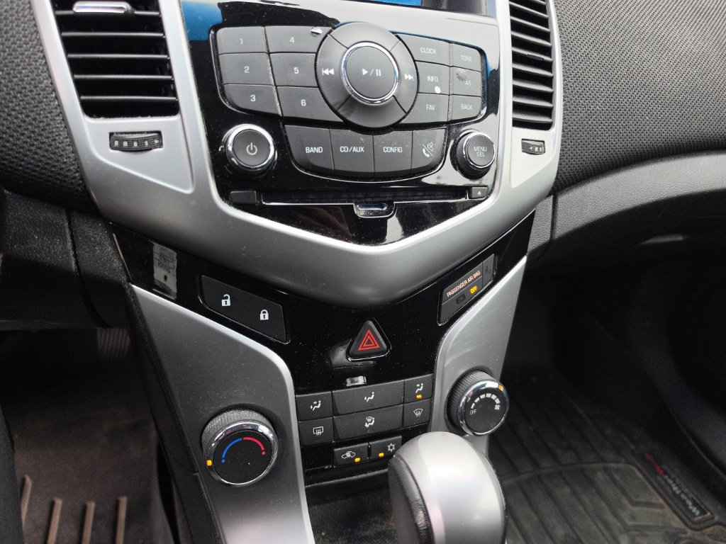 Used 2013 Chevrolet Cruze LT FWD image 15
