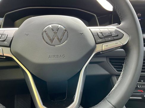 New 2026 Volkswagen Jetta SE FWD image 21
