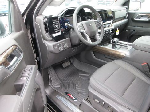 New 2026 Chevrolet Silverado 1500 LT Trail Boss w/ Safety Package AWD/4WD image 16