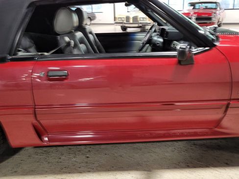 Used 1989 Ford Mustang GT RWD image 39