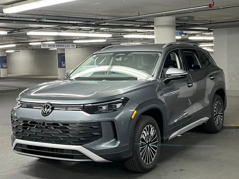 New 2026 Volkswagen Tiguan S image 3