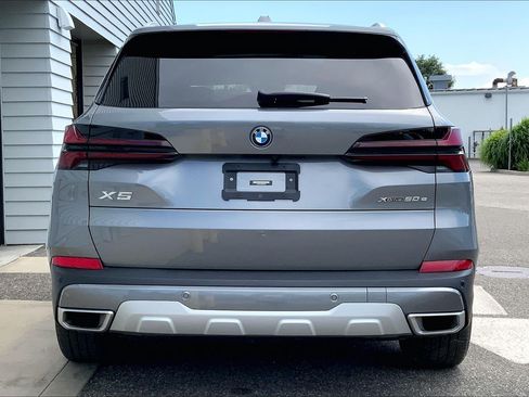 Used 2024 BMW X5 xDrive50e w/ Premium Package AWD/4WD image 6