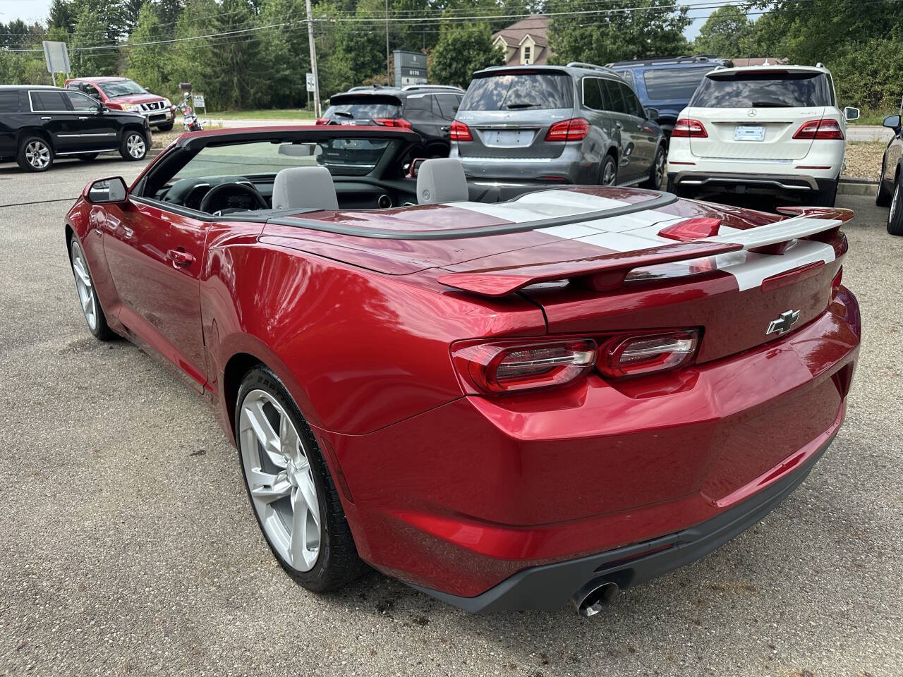 Used 2022 Chevrolet Camaro LT RWD image 4