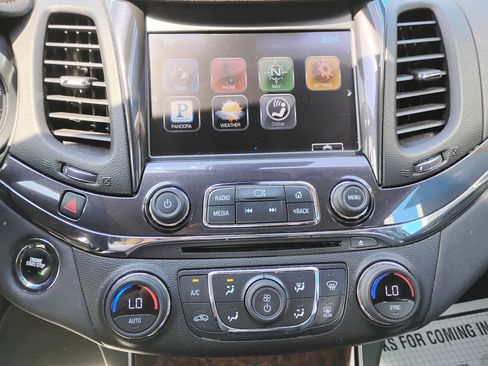 Used 2014 Chevrolet Impala LTZ FWD image 6