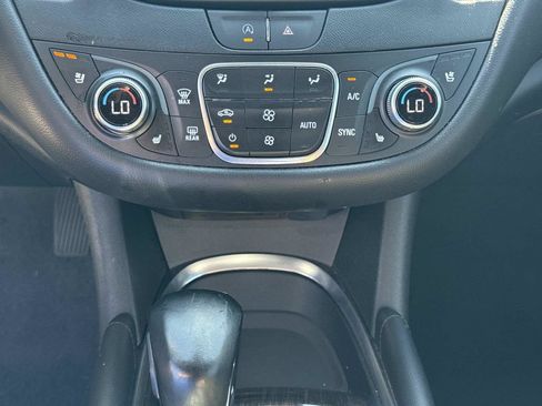 Used 2024 Chevrolet Malibu LT FWD image 24