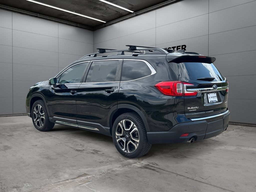 Used 2023 Subaru Ascent Limited w/ Technology Package AWD/4WD image 3
