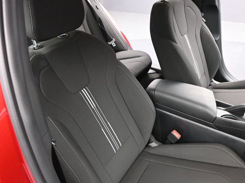 Certified 2025 Hyundai Elantra Sport image 19